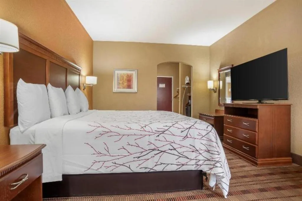 Bed in Best Western Plaquemine Inn
