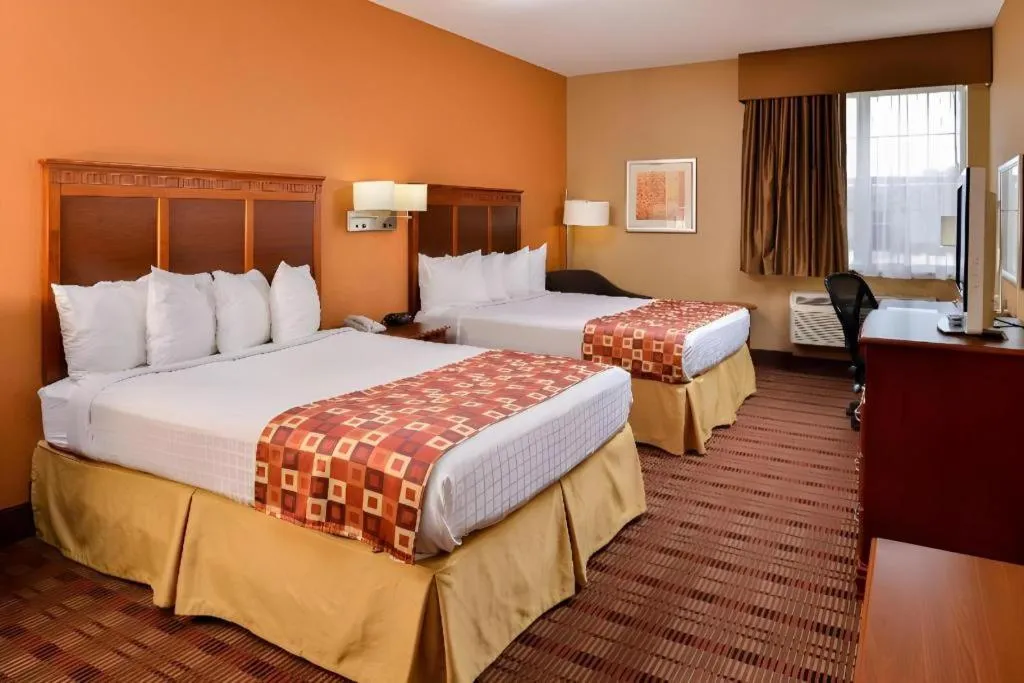 Bed in Best Western Plaquemine Inn