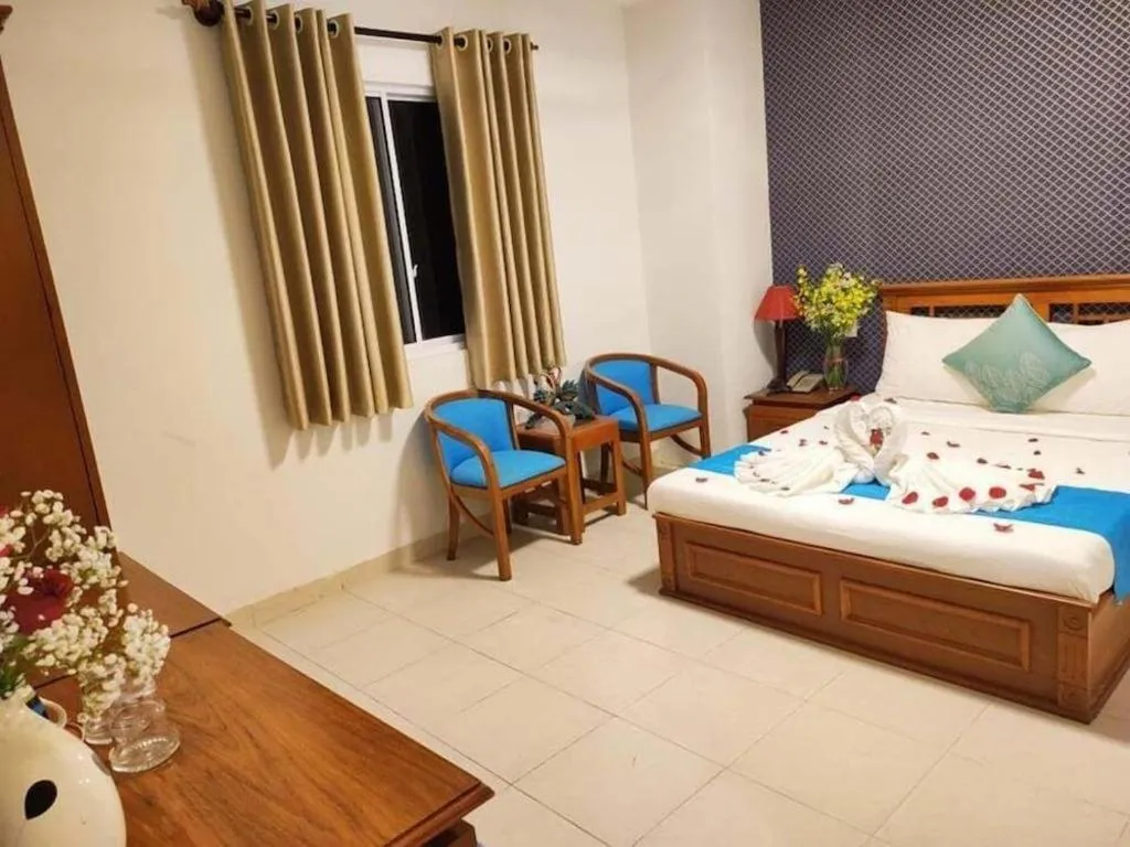 Bed in Hồng Hạc hotel