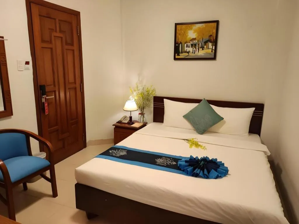 Bed in Hồng Hạc hotel