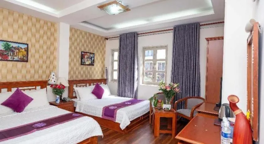 Bed in Hồng Hạc hotel