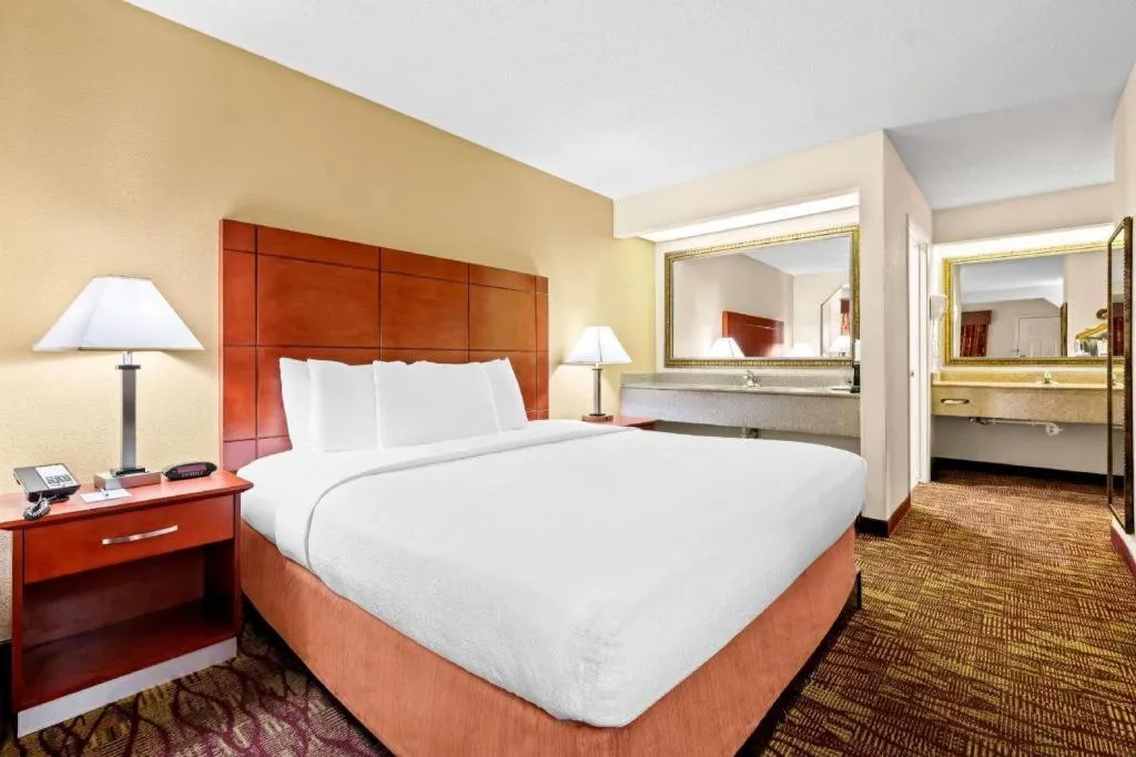 Bed in Best Western Inn