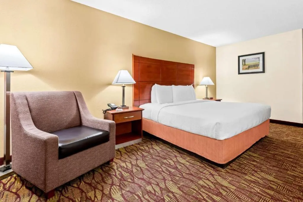 Bed in Best Western Inn