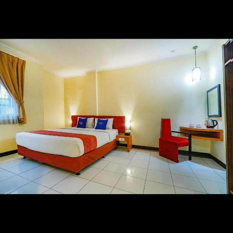 Bed in Hotel Marlin Pekalongan Managed by Dafam