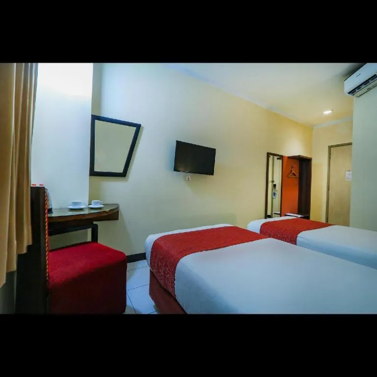 Bed in Hotel Marlin Pekalongan Managed by Dafam