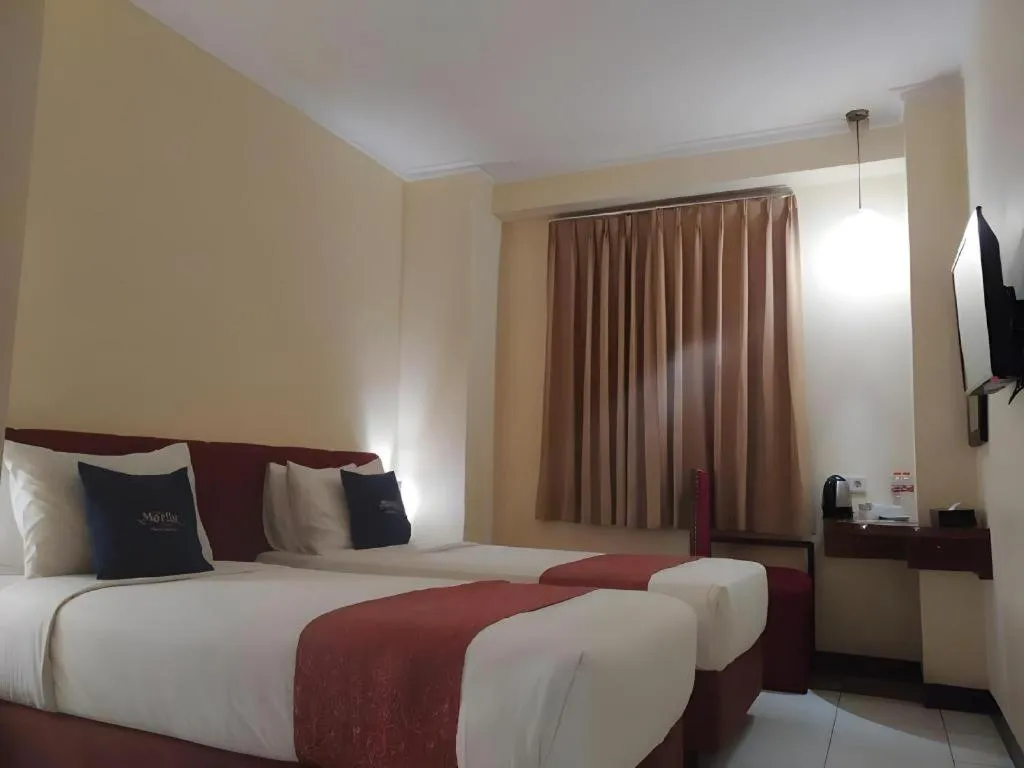 Bed in Hotel Marlin Pekalongan Managed by Dafam