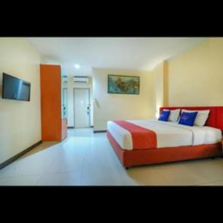 Bed in Hotel Marlin Pekalongan Managed by Dafam
