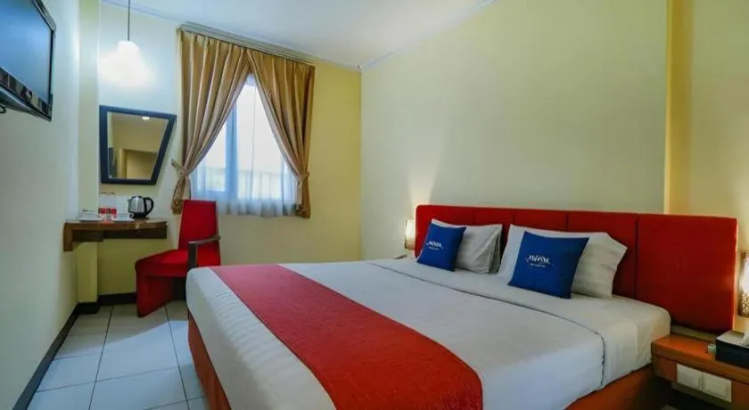 Bed in Hotel Marlin Pekalongan Managed by Dafam
