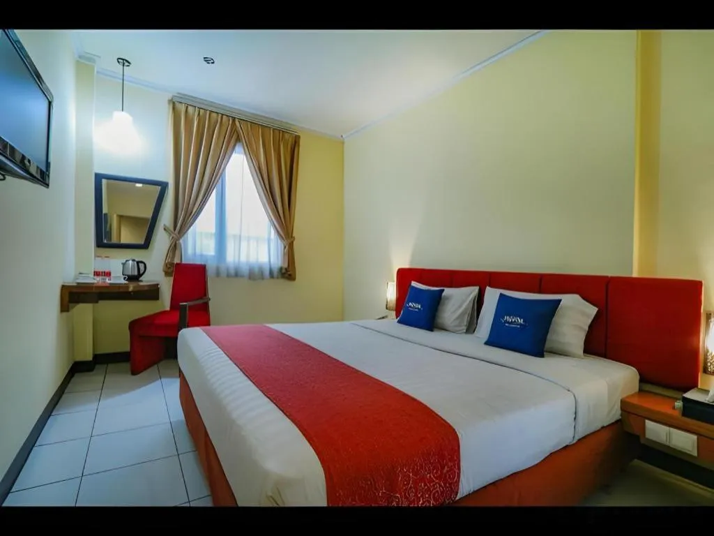 Bed in Hotel Marlin Pekalongan Managed by Dafam