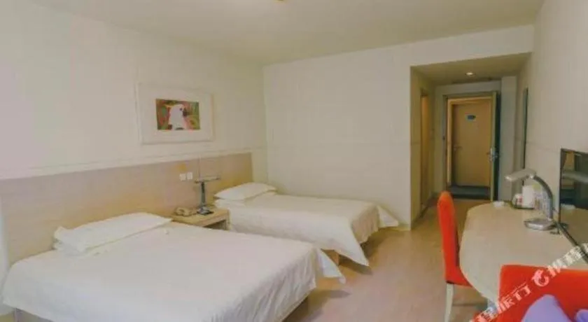 Bed in Jinjiang Inn Qingdao Development Zone Jinggangshan Rd.