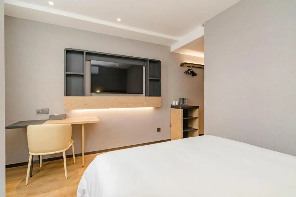 Bed in Jinjiang Inn Qingdao Development Zone Jinggangshan Rd.