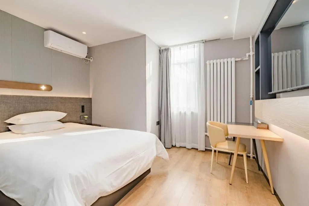 Bed in Jinjiang Inn Qingdao Development Zone Jinggangshan Rd.
