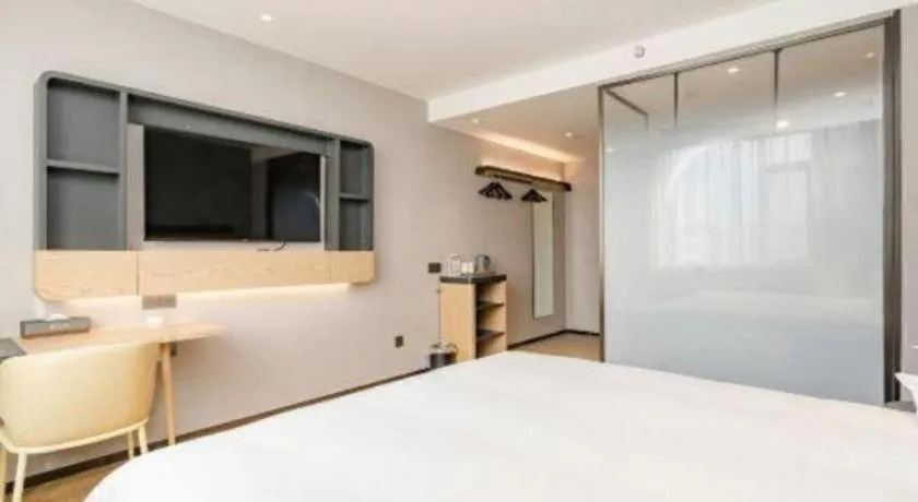 Bed in Jinjiang Inn Qingdao Development Zone Jinggangshan Rd.