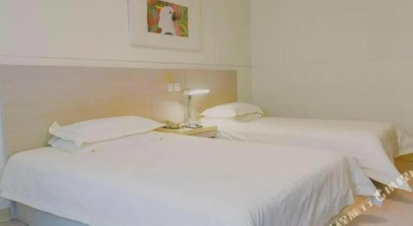 Bed in Jinjiang Inn Qingdao Development Zone Jinggangshan Rd.