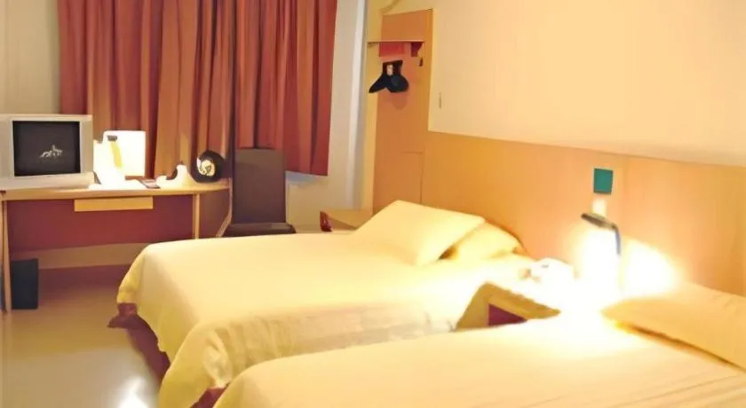 Bed in Jinjiang Inn Qingdao Development Zone Jinggangshan Rd.