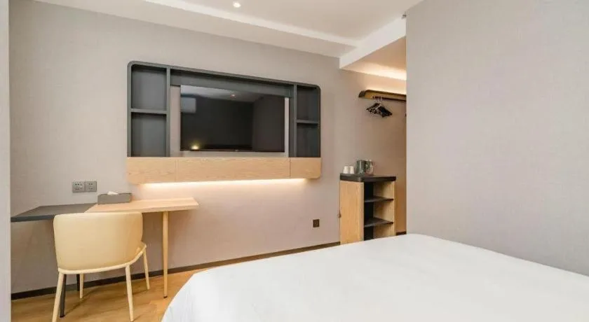 Bed in Jinjiang Inn Qingdao Development Zone Jinggangshan Rd.