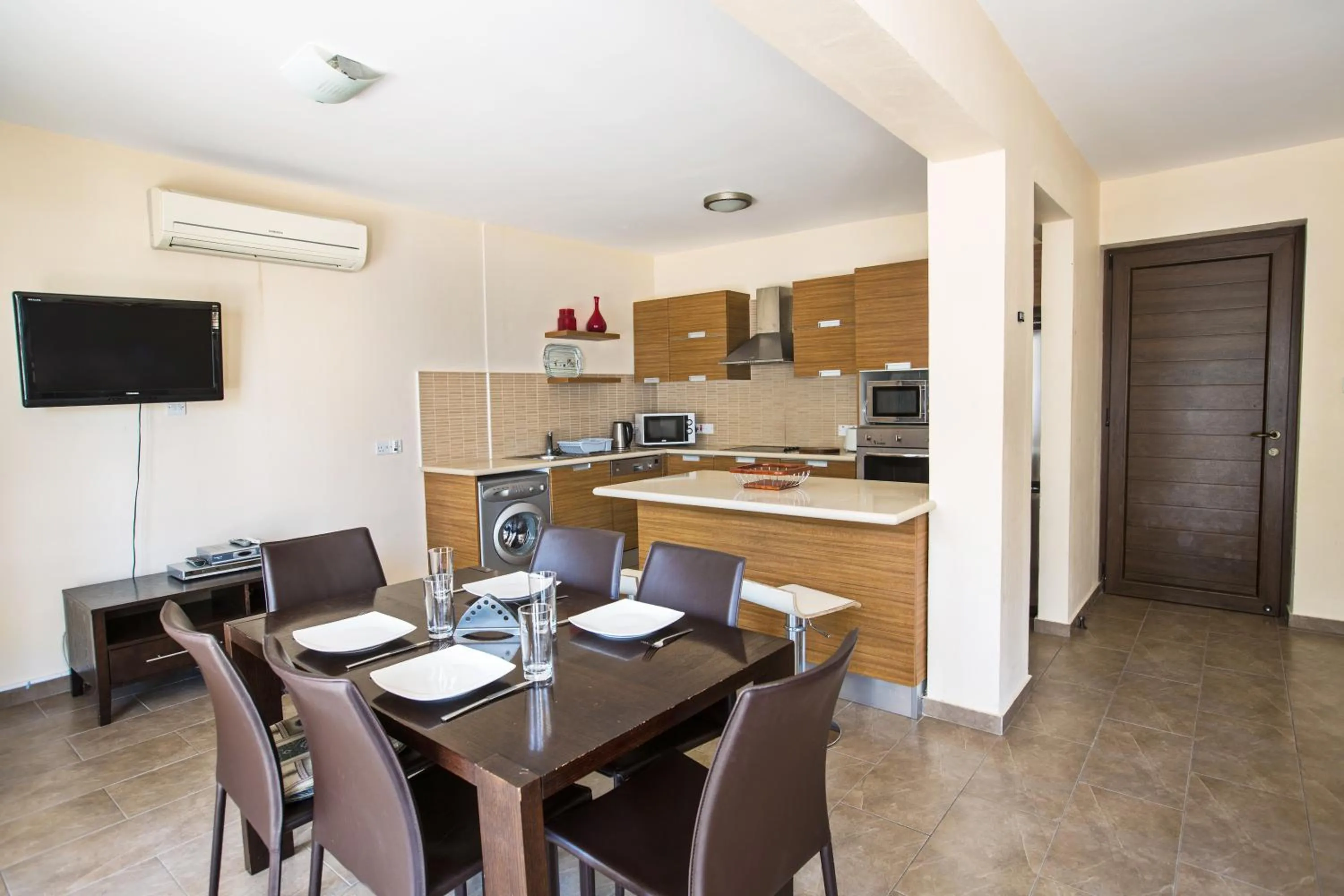 TV and multimedia in Napiana Apartments