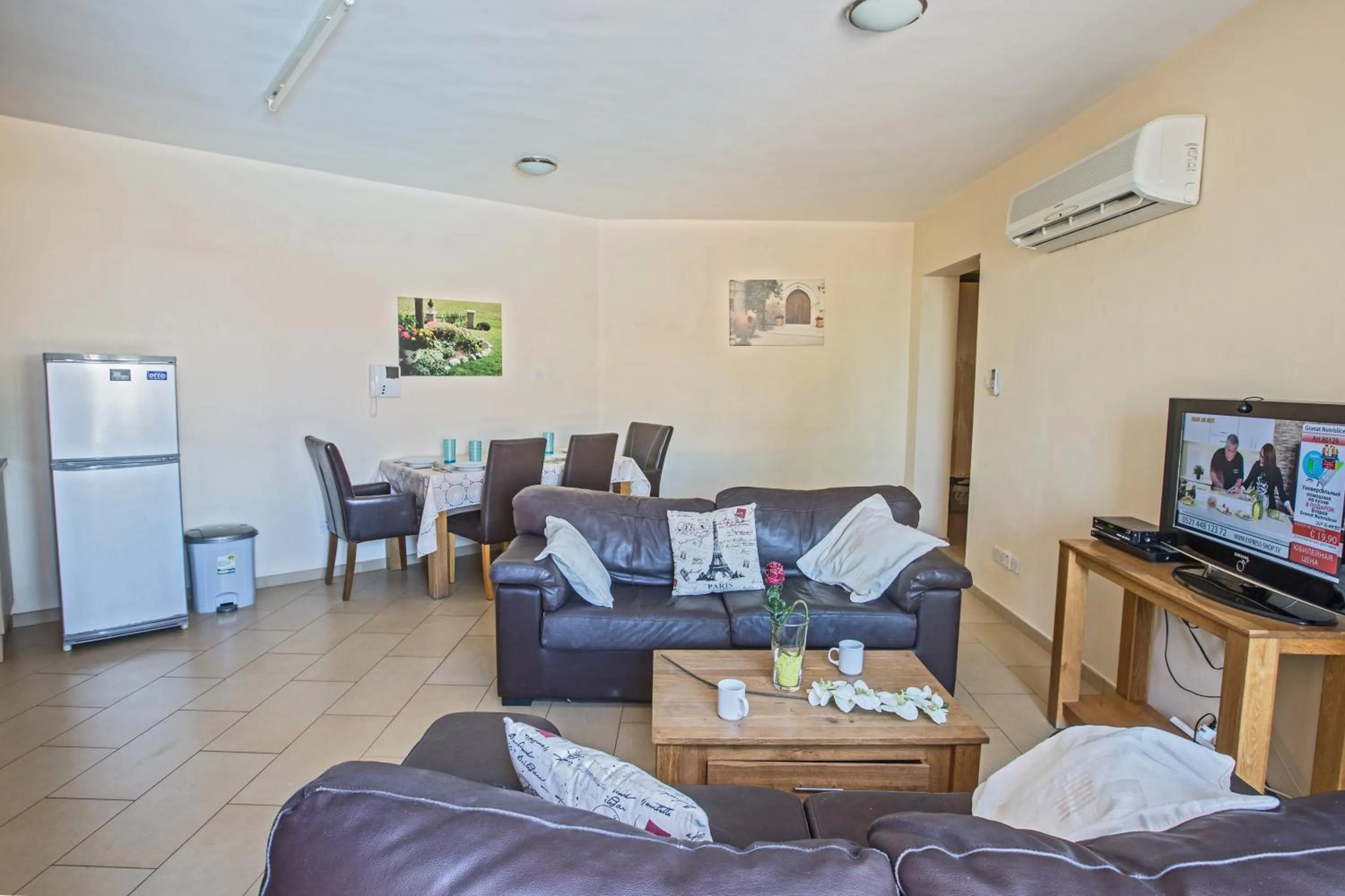 TV and multimedia in Napiana Apartments
