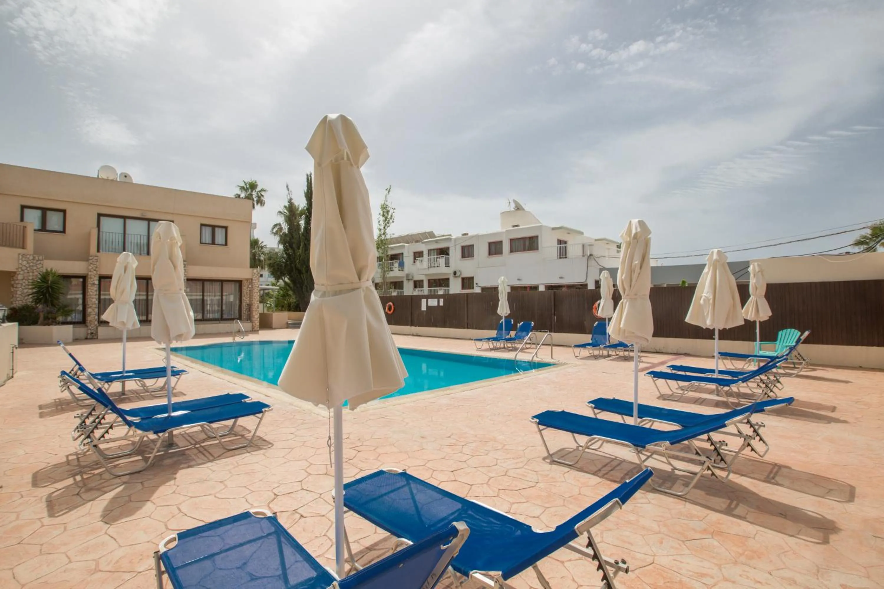 Swimming pool in Napiana Apartments