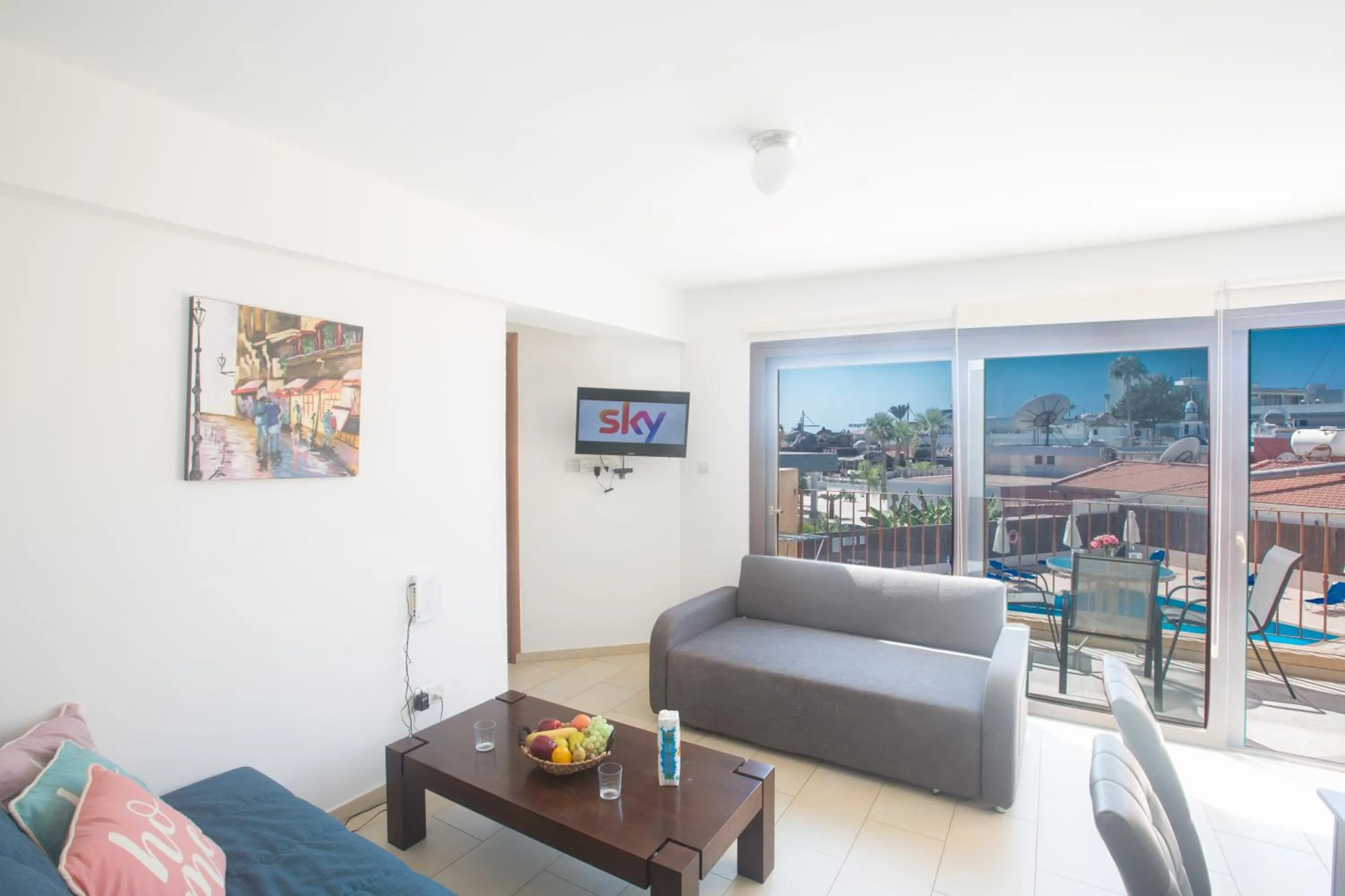 TV and multimedia in Napiana Apartments