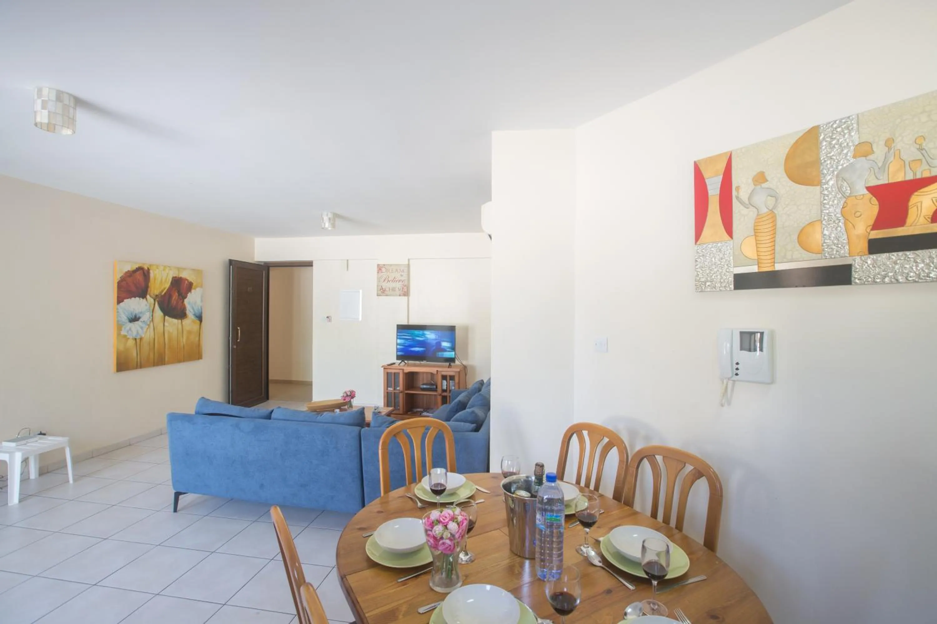 TV and multimedia in Napiana Apartments