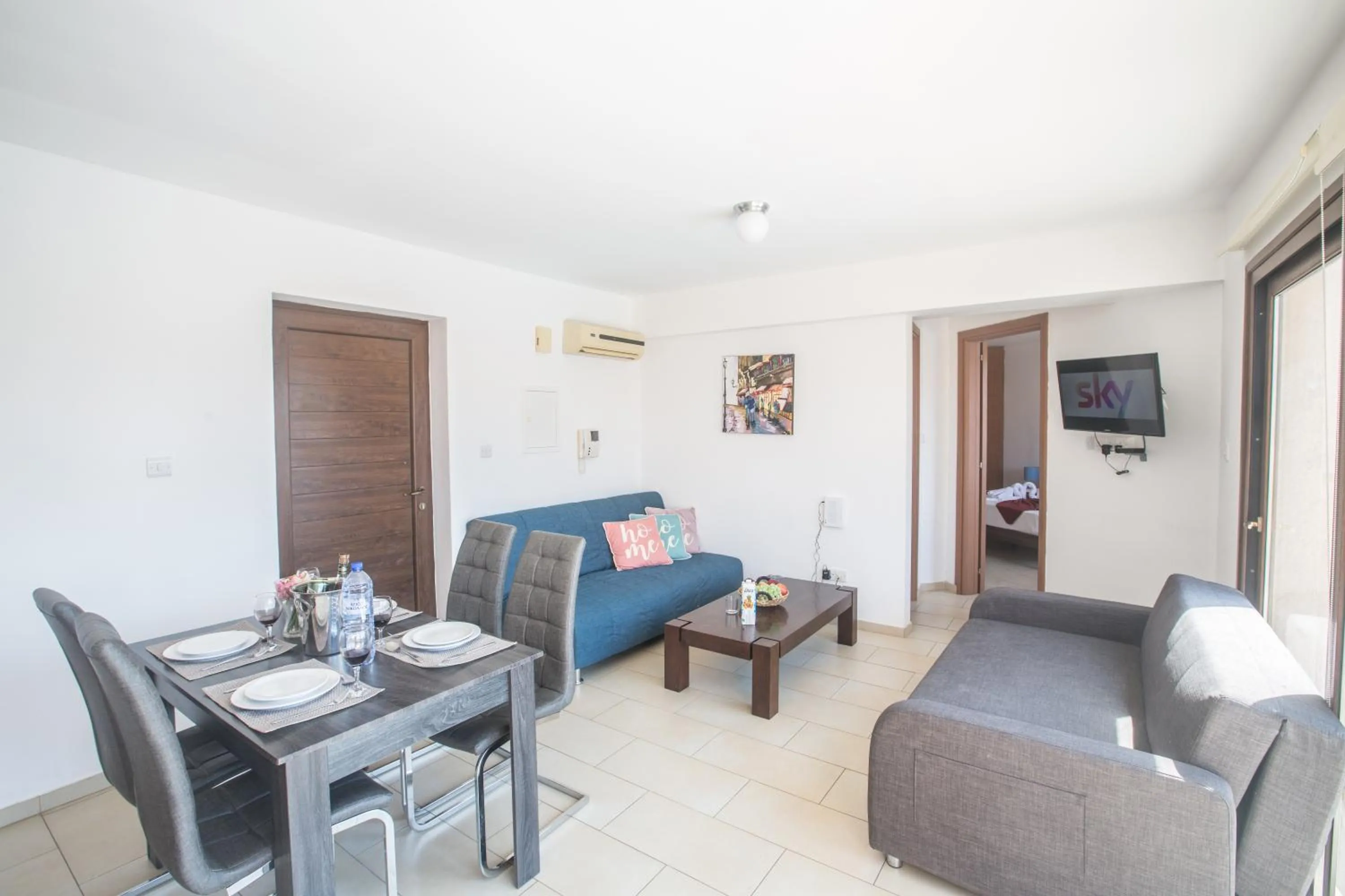TV and multimedia in Napiana Apartments