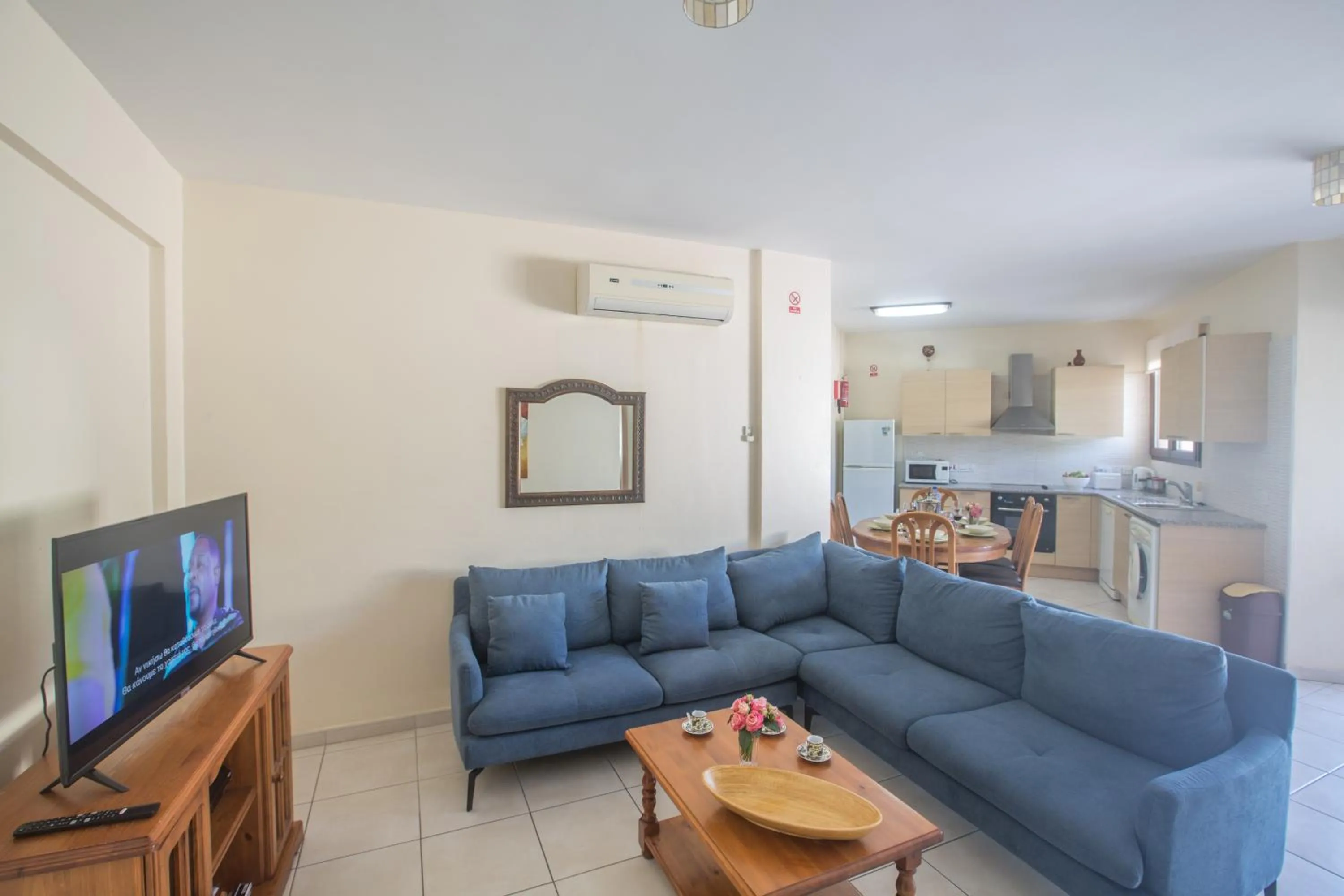 TV and multimedia in Napiana Apartments