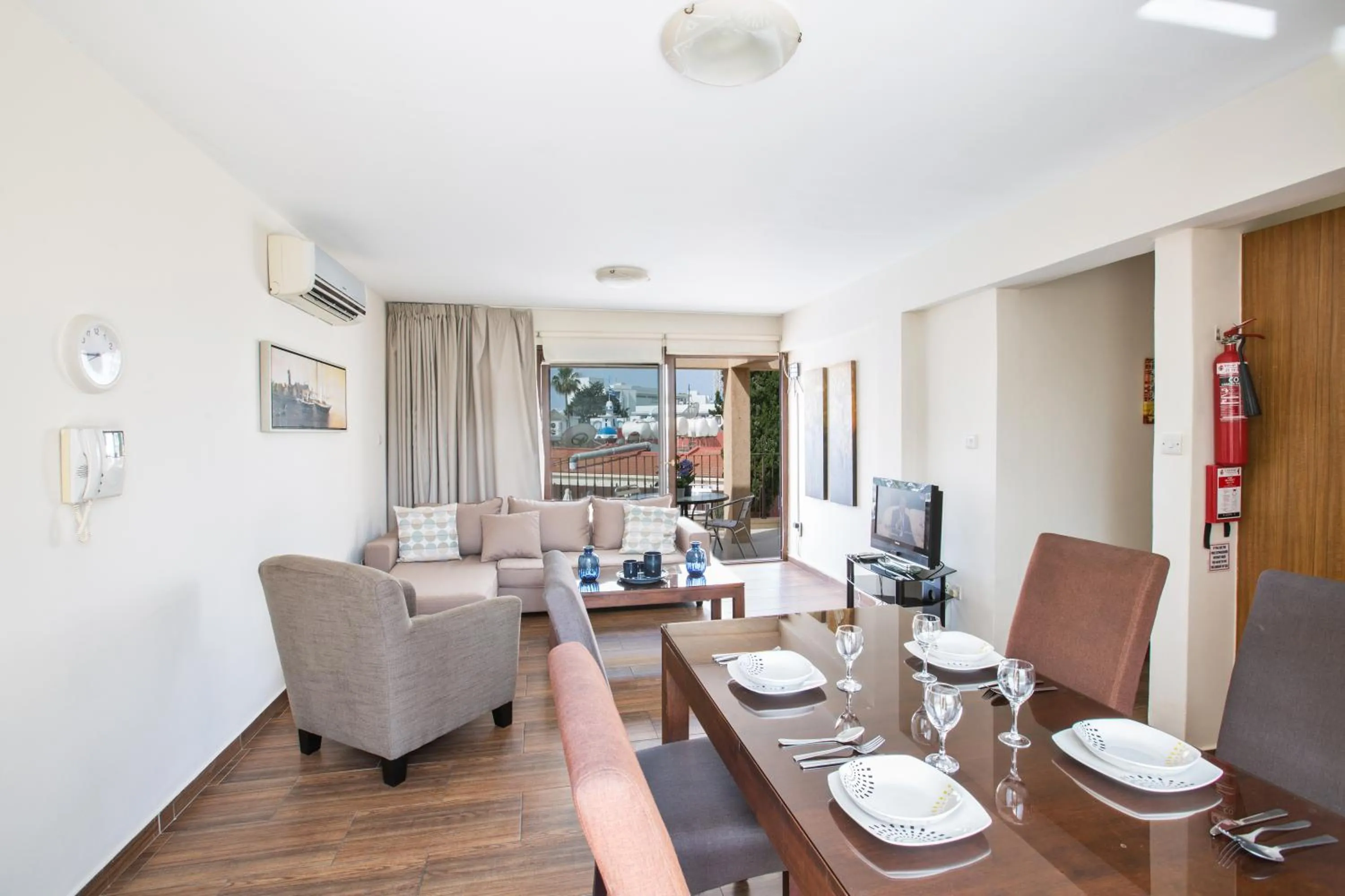 TV and multimedia in Napiana Apartments