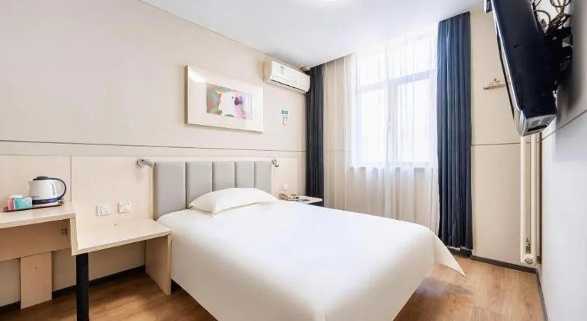 Bed in JinJiang Inn Baoji Administra Tion Center