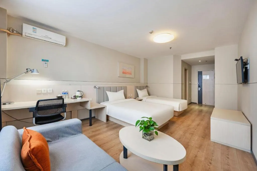 Bed in JinJiang Inn Baoji Administra Tion Center