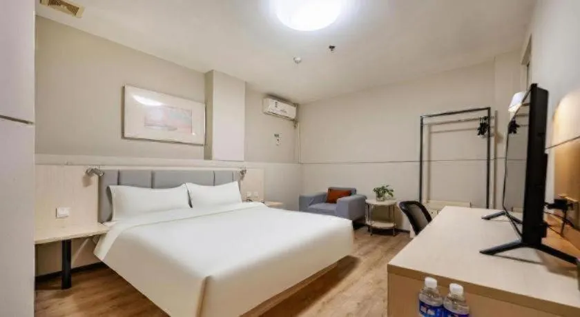 Bed in JinJiang Inn Baoji Administra Tion Center