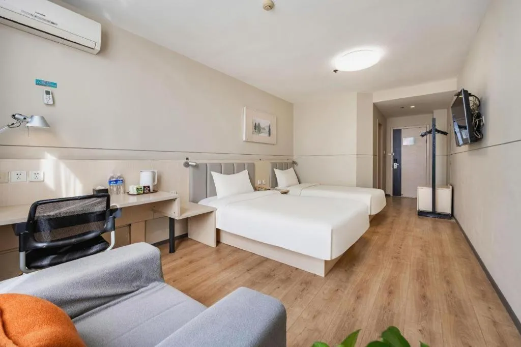 Bed in JinJiang Inn Baoji Administra Tion Center