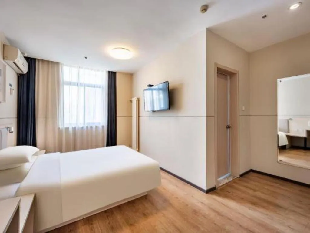 Bed in JinJiang Inn Baoji Administra Tion Center