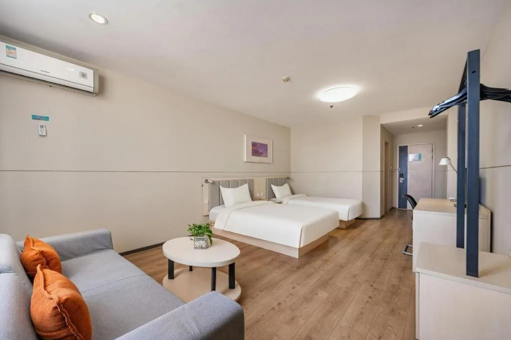 Bed in JinJiang Inn Baoji Administra Tion Center