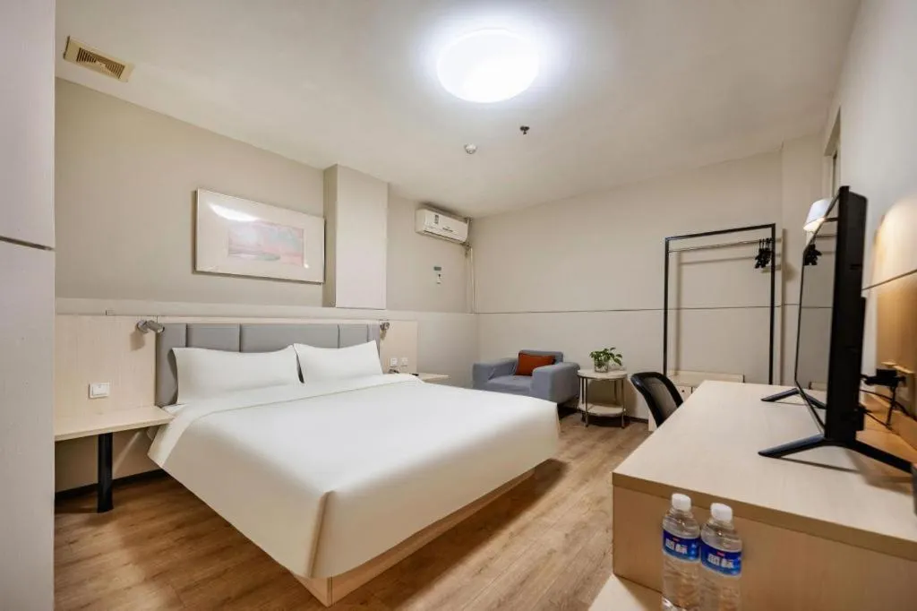 Bed in JinJiang Inn Baoji Administra Tion Center