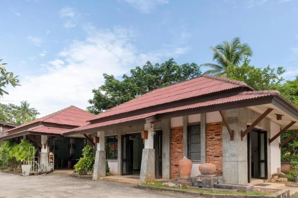 OYO 1046 Noppharat resort