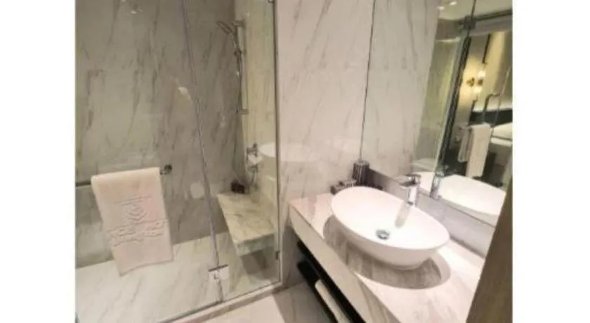 Hiptique Sukhumvit 13