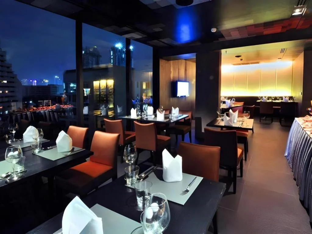 Hiptique Sukhumvit 13