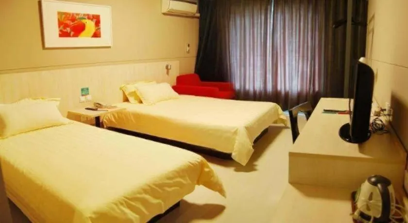 Bed in Jinjiang Inn Wuhu Fangte Tech Museum Metro Station