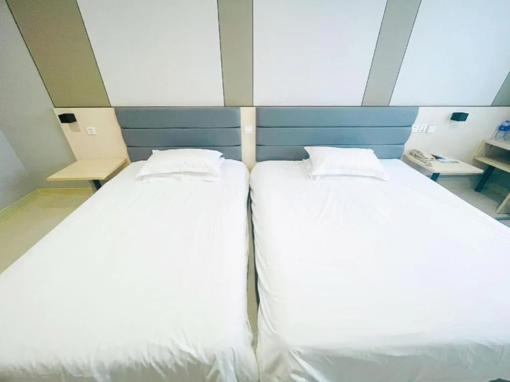 Bed in Jinjiang Inn Jinzhou Luoyang Road