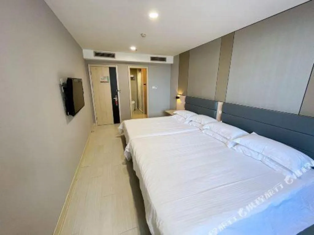 Bed in Jinjiang Inn Jinzhou Luoyang Road