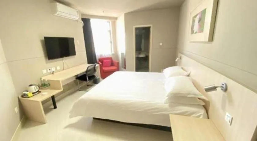 Bed in Jinjiang Inn Jinzhou Luoyang Road