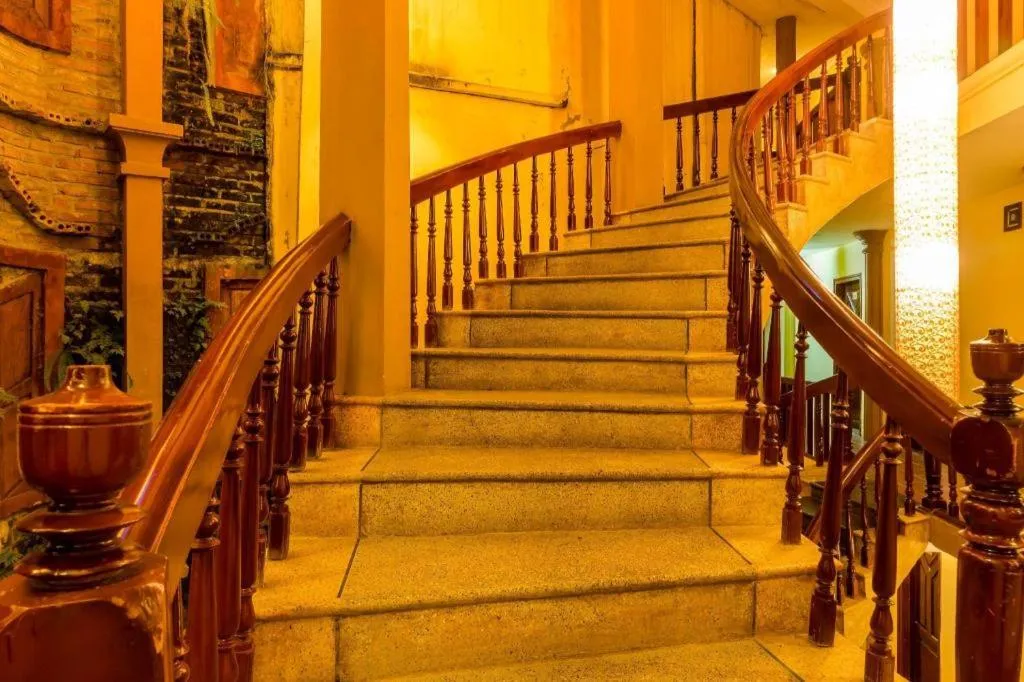 Legend Hotel