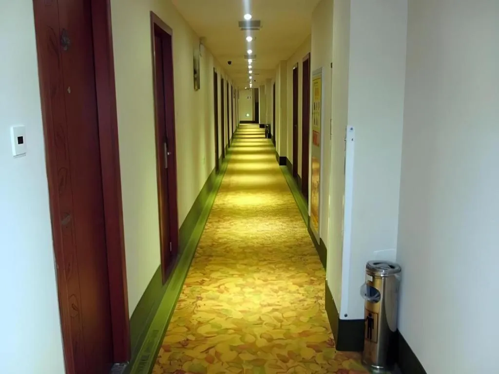 GreenTree Inn Suzhou Shengze Hotel