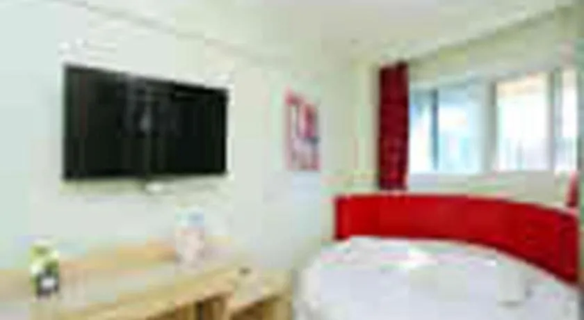 Bed in Super 8 Hotel Chengde Imperial Summer Resort