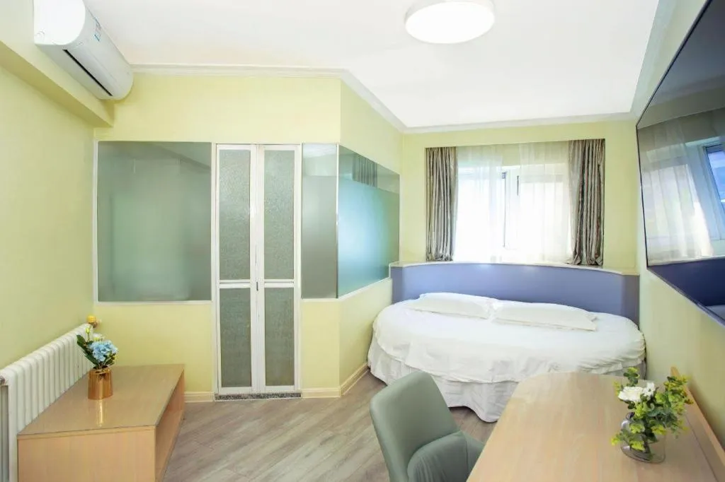 Bed in Super 8 Hotel Chengde Imperial Summer Resort