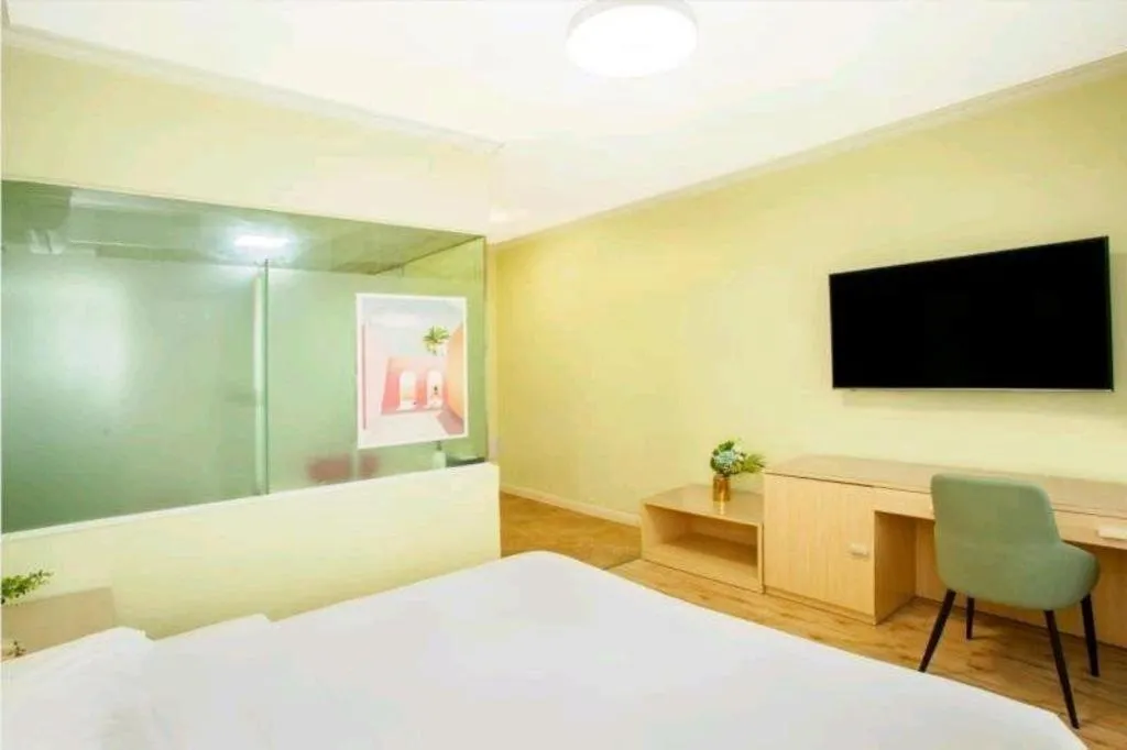 Bed in Super 8 Hotel Chengde Imperial Summer Resort