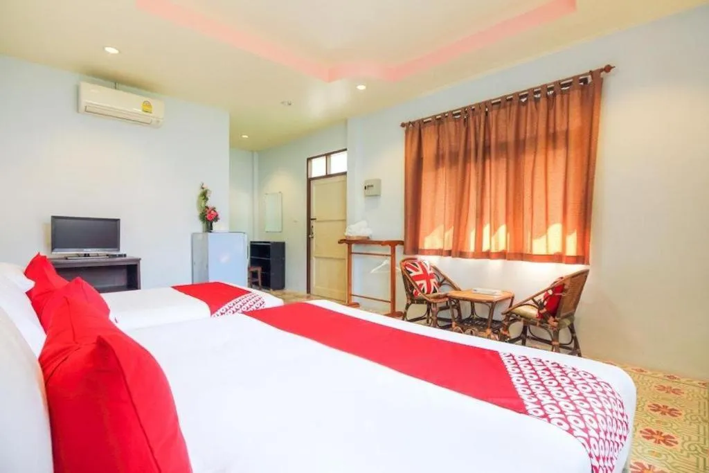 Bed in OYO 606 Baan Suansabai Pleanpanmai Resort Amphawa