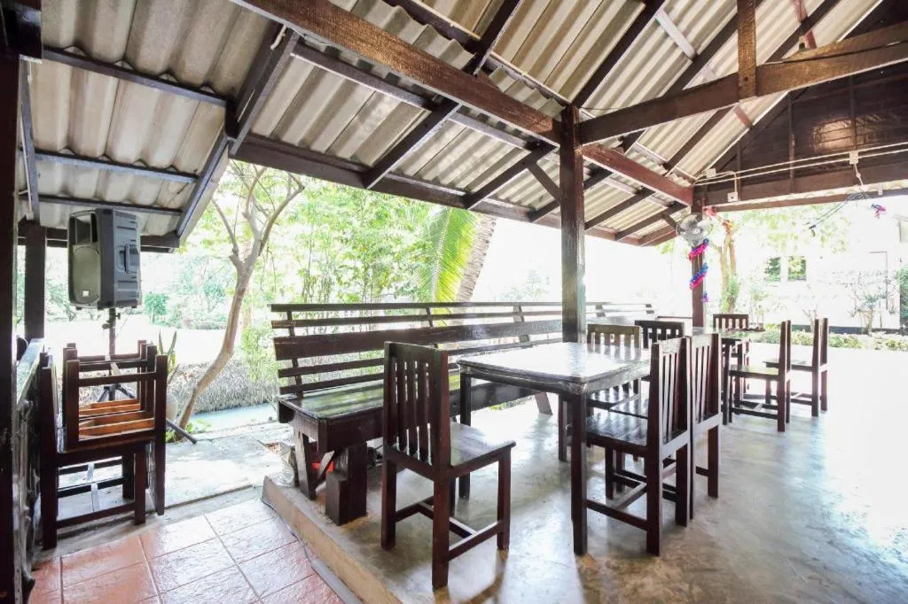 OYO 606 Baan Suansabai Pleanpanmai Resort Amphawa