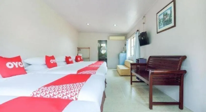 Bed in OYO 606 Baan Suansabai Pleanpanmai Resort Amphawa